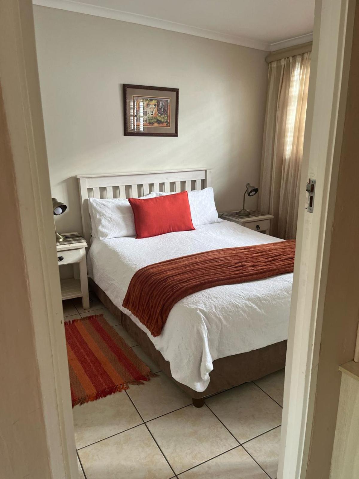 At Sta-Plus Guest House Port Elizabeth Dış mekan fotoğraf