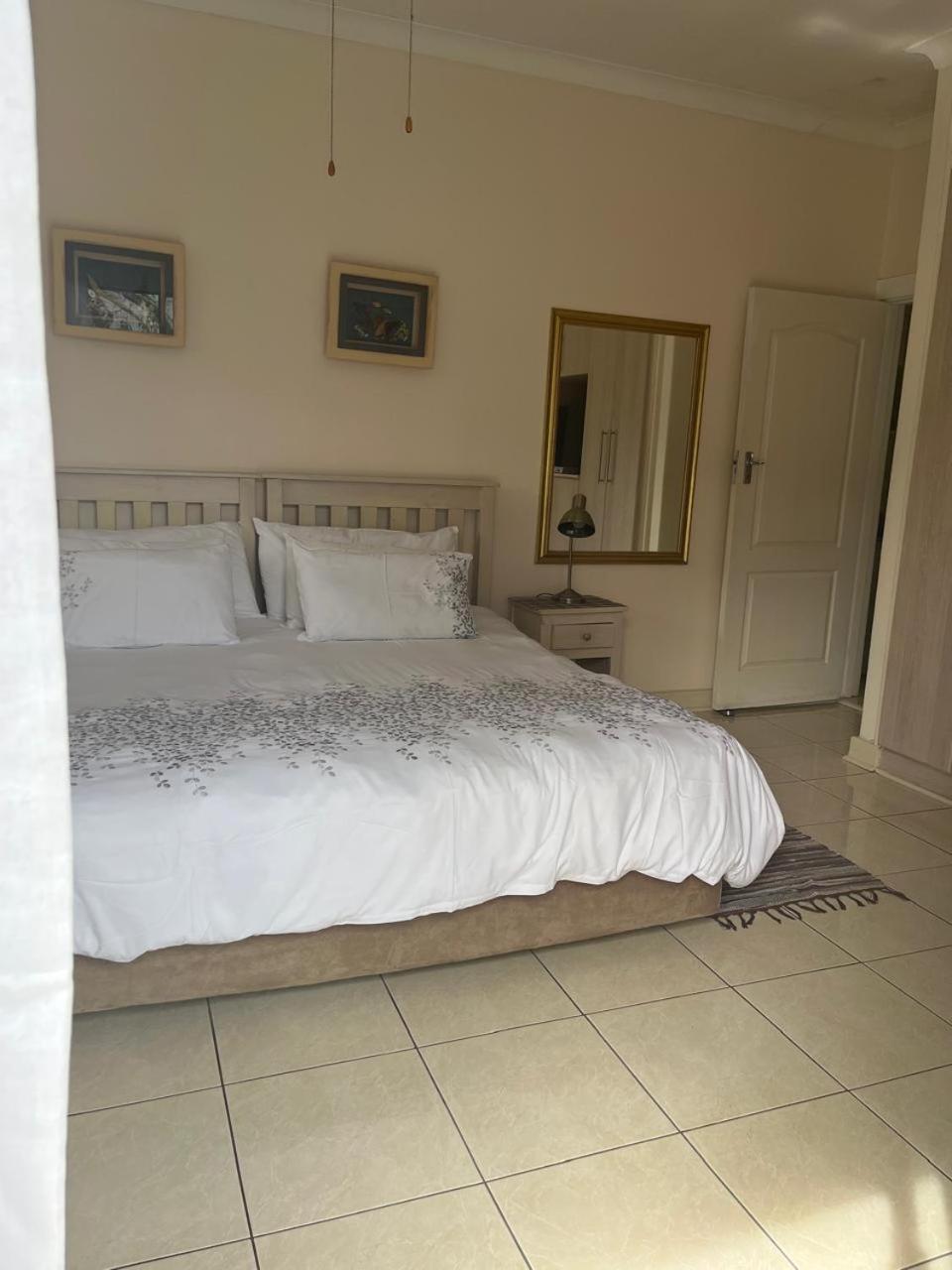 At Sta-Plus Guest House Port Elizabeth Dış mekan fotoğraf